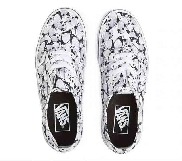 The forefather of the Vans family, the Vans Authentic was introduced in 1966 and nearly 4 decades later is still going strong, its popularity extending from the origVANS | AUTHENTIC (BUTTERFLY) TRUE | WHITE / BLACK