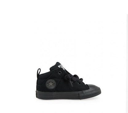 The Converse Chuck Taylor All Star Axel recasts the iconic original in a refreshed silhouette for a premium look and feel. A no-tie design lets kids slip them on andCONVERSE | TODDLER CHUCK TAYLOR ALL STAR AXEL MID